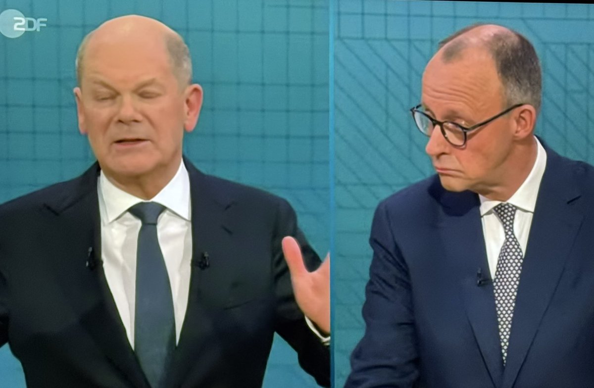 Justo ahora, el debate del canciller alemán, <a href="/Bundeskanzler/">Bundeskanzler Friedrich Merz</a> y el candidato de la CDU, <a href="/_FriedrichMerz/">Friedrich Merz</a>  por tv.

La migración ha sido el tema principal del debate y ha ocupado más de 30 min de éste, por encima de la economía o la guerra de Ucrania.
