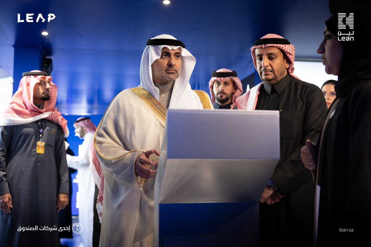 leansaudi's tweet photo. تشرّفنا بزيارة معالي وزير الصحة أ. فهد الجلاجل لجناح #لين في #ليب25 واطّلاعه على أحدث حلولنا الرقمية التي ترتقي بجودة حياة الإنسان.