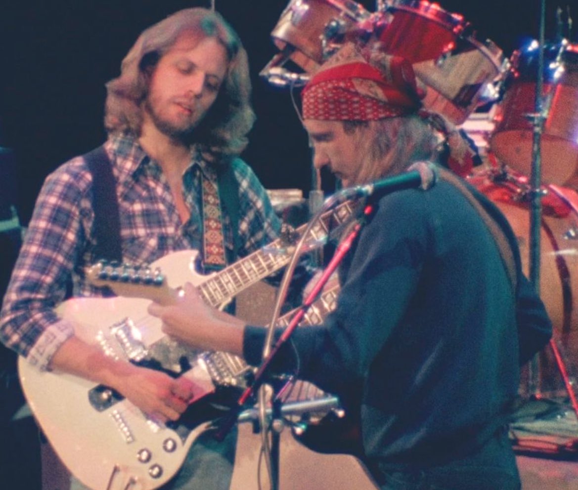 RockNRoLL_85's tweet photo. Felder &amp; Walsh were amazing together! https://t.co/Ef8M9YMcub