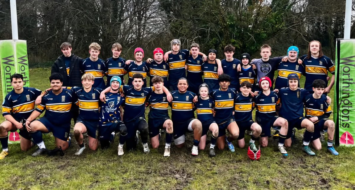 Lots of smiling faces following a great match at Caerphilly RFC this morning. Both teams playing their part in good conditions. A little on the cold side but a thoroughly enjoyable morning for both teams. See you back at our place lads - thanks for the game. 🏉👍🙌