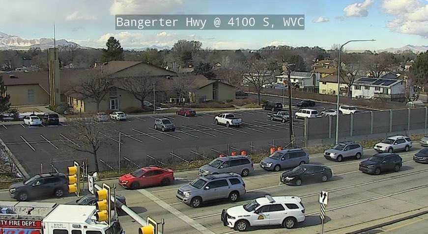 SLCScanner's tweet image. #WestValleyCity 4100 S Bangerter Hwy. #WVCPD/#UHP are on scene of a 3 vehicle accident. A couple of ambulances have been requested. The injuries thankfully don’t sound to be very serious. If any additional information is released, I’ll update.