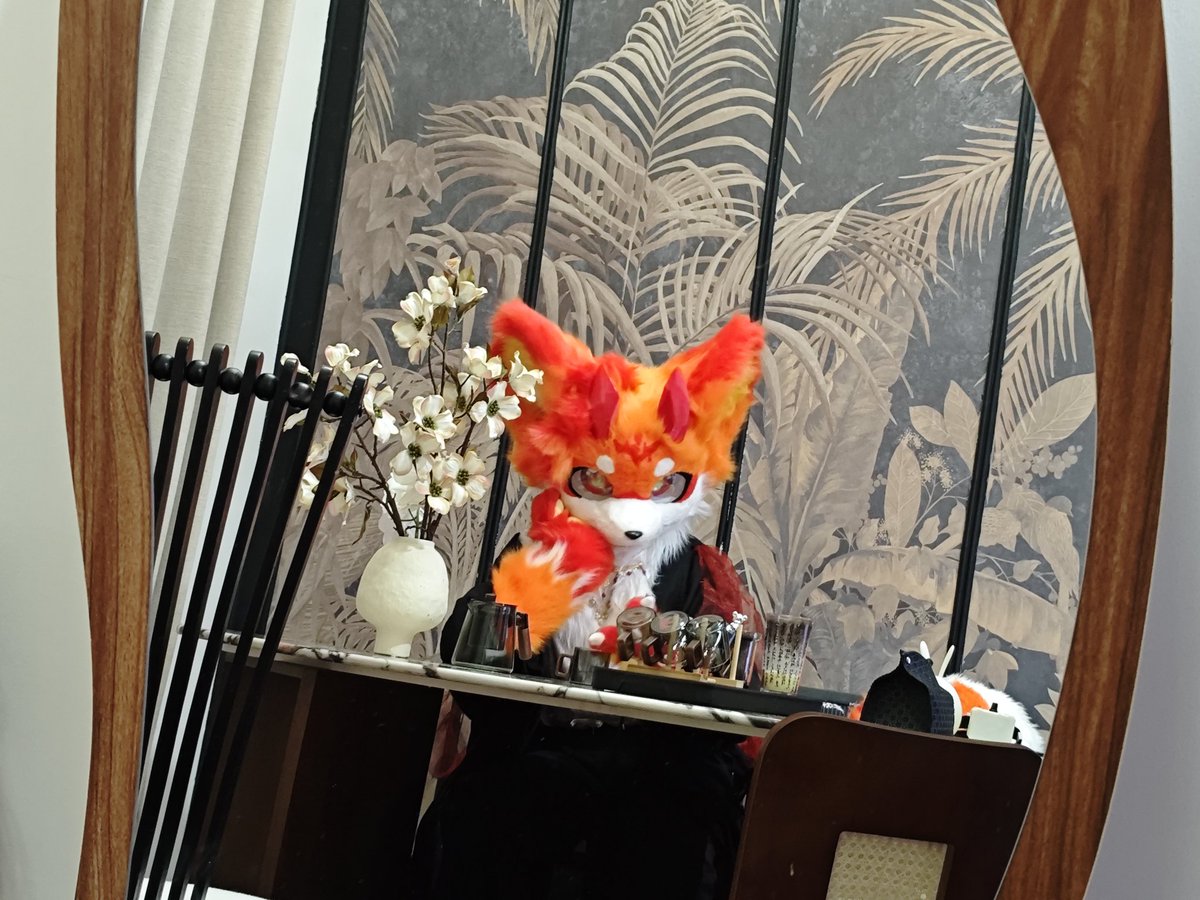 Not4orange's tweet image. ✨嗨，这里是司晨！✨
是一只外在还是内核（他们说的)都🔥的狐狸🦊。
没什么特别的爱好，喜欢吃喝😋睡觉💤打游戏🎮偶尔会跳舞🕺🏻写小故事✒️研究穿搭👔
雷点不多，但面对讨厌的人敌意表现的很明显，欢迎扩列🎉
申明：
请勿转载除我设定清水照以外的图片，替设主上传，随意转发并不礼貌，恳请理解！