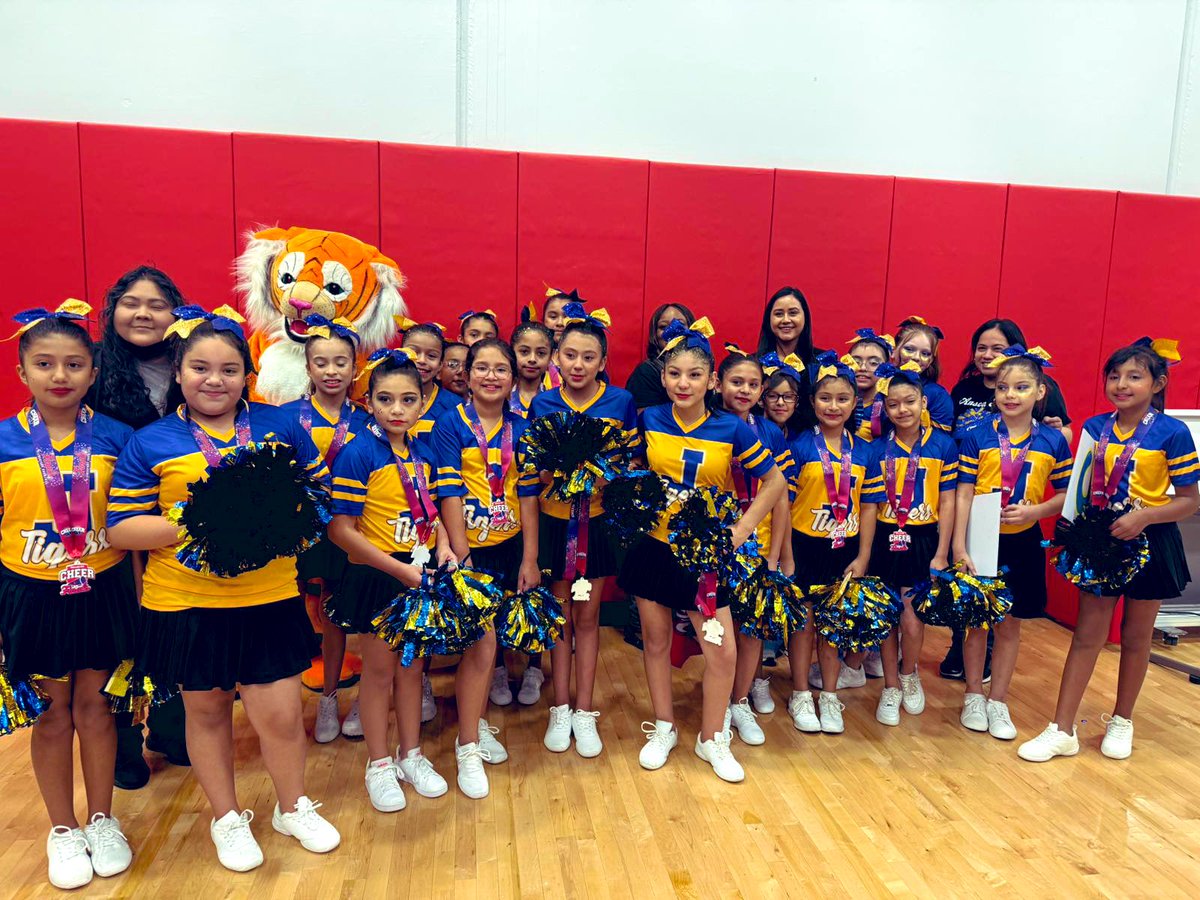 Congratulations to our Anson Jones Cheerleaders who received the ranking of Superior at the DISD Finals Showcase! We are so proud of them! 🎊🙌🎉📣📣