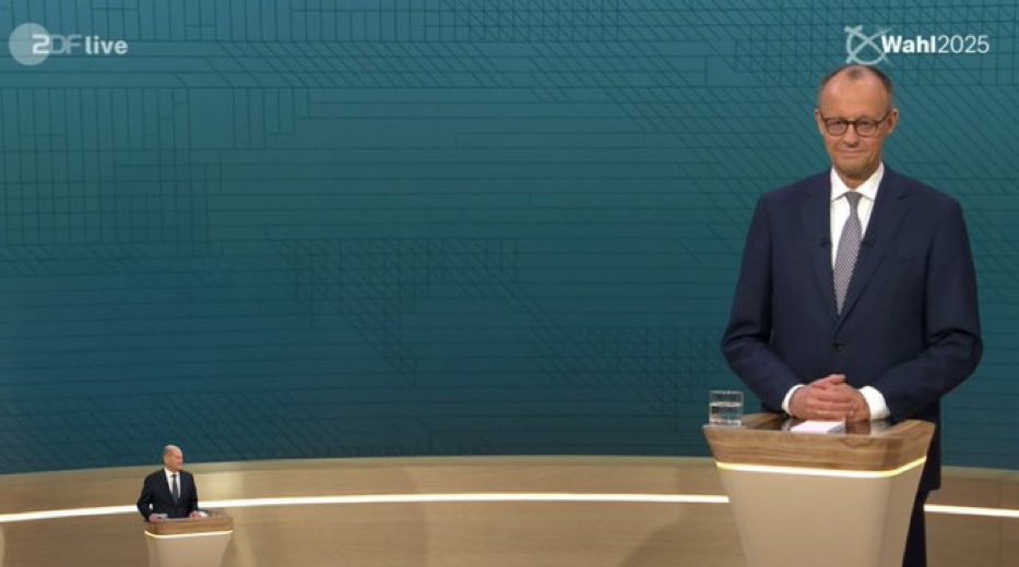 Birgit_Kelle's tweet image. Die SPD ruft gerade im Studio an und fragt, ob man vielleicht doch den Pistorius noch einwechseln könnte. #TVDuell