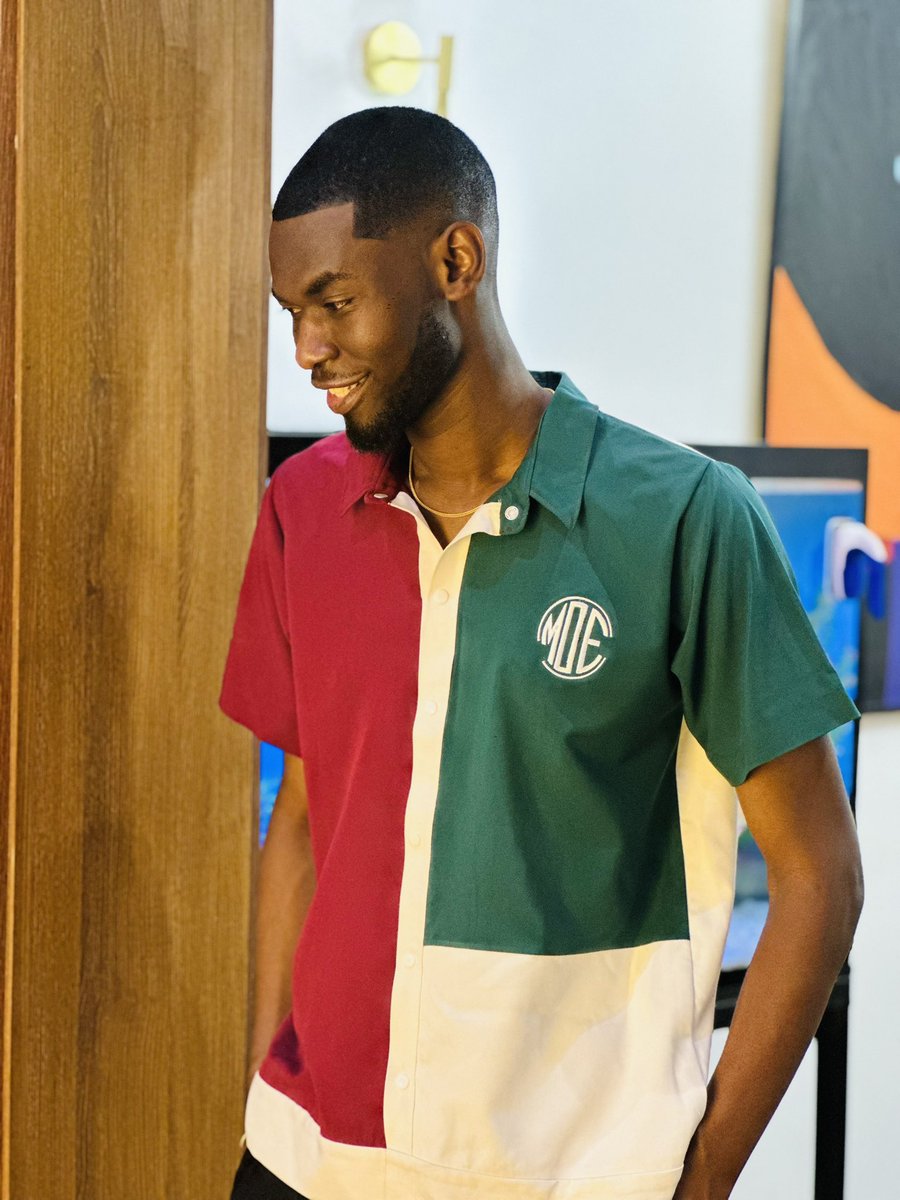 Ekitipikin's tweet photo. MOE na big name 

MOE na big brand 

Launching soon 👕👖👚👗

We outside tonight at D mayor’s groove 🤝 https://t.co/xTVc0SNred