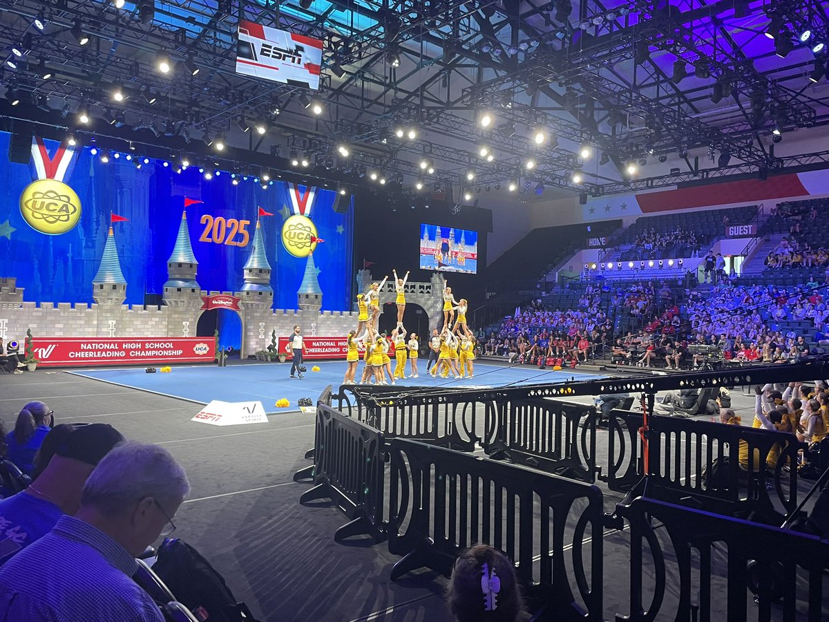 A great performance by WCHS Cheerleaders at the National High School Cheerleading Championship in their first routine out! 

It’s been a joy to witness these athletes compete at the highest level! Their attention to every detail of their mission here is apparent! #TheGoldStandard