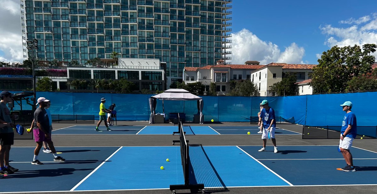A successful kick-off to our first inclusive Love Serving Autism class with CityPickle West Palm Beach! 🥳Thank you to the coaches for their time today!