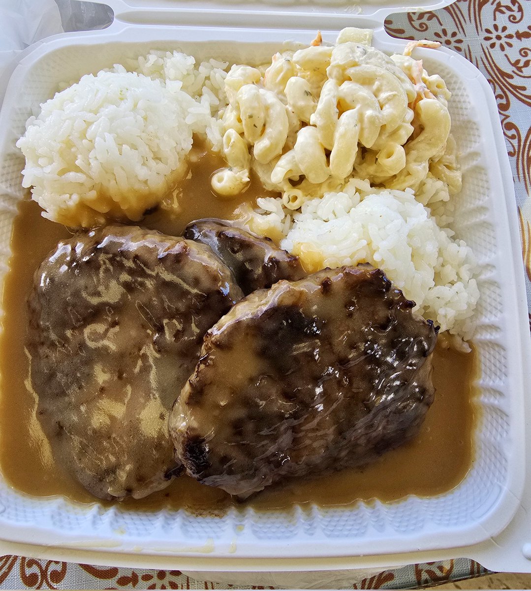 EdOshiro's tweet photo. HAMBURGER STK from Liliha Drive Inn. 3 THICK housemade patties. #onolicious #buylocal #Umami #platelunch #macsalad https://t.co/hYj54ORehd