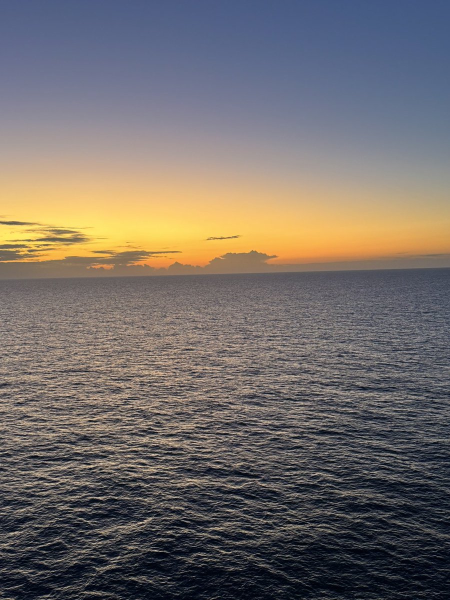 RyanScales82's tweet photo. Nice sunset. https://t.co/9HKtRSGHeh