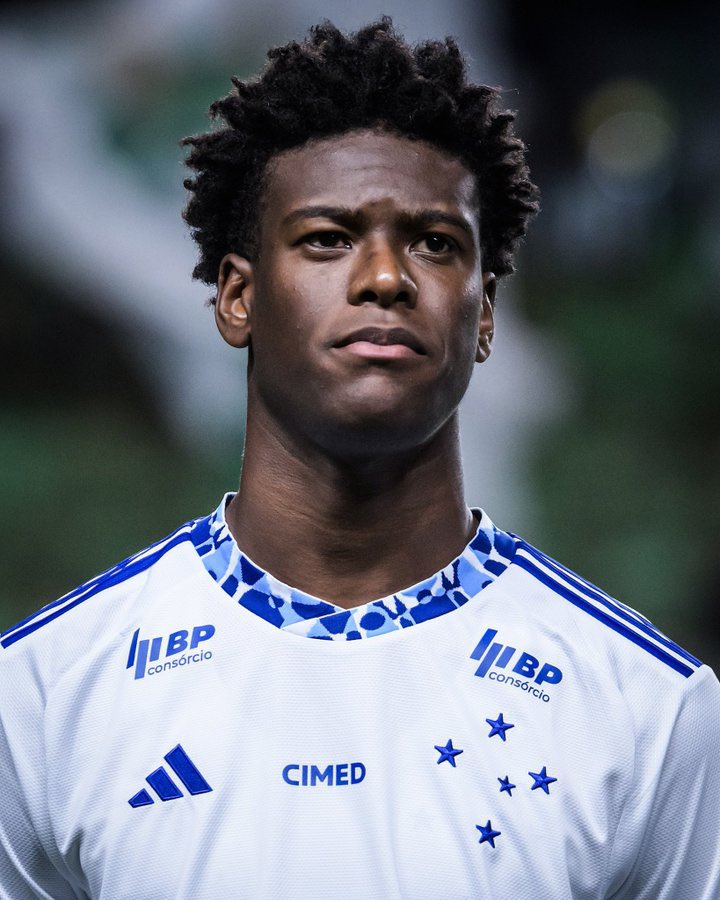 Falar de coisa boa? O que é o Jonathan Jesus pqp…

Melhor zagueiro que já vi no Cruzeiro desde o Dedé, esse vai pra Europa rápido