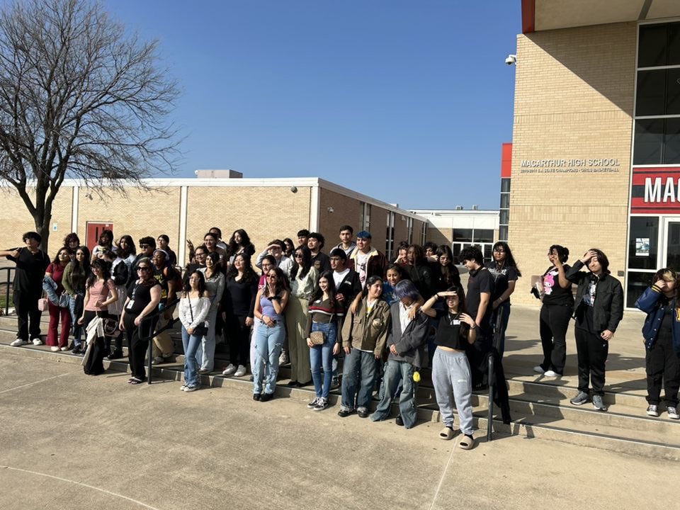Samuell Visual Arts rocked it at the regional art competition. The school is bringing home 50 medals! And, Kaitlyn Menchaca is going to STATE!! 🥇