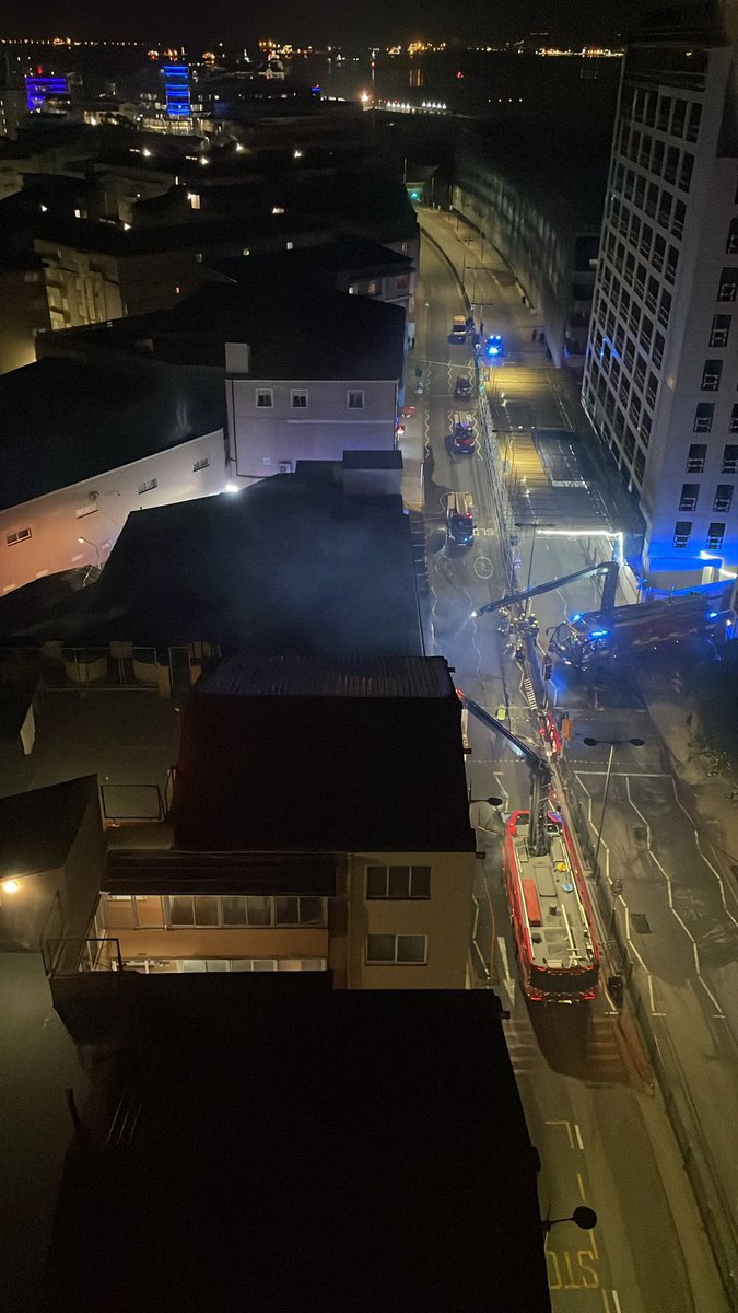 🚨INCIDENT UPDATE: Fire suppressed &amp; under control! 7 appliances and 30 firefighters/officers involved at the incident, with further crews at the station on standby for business continuity.