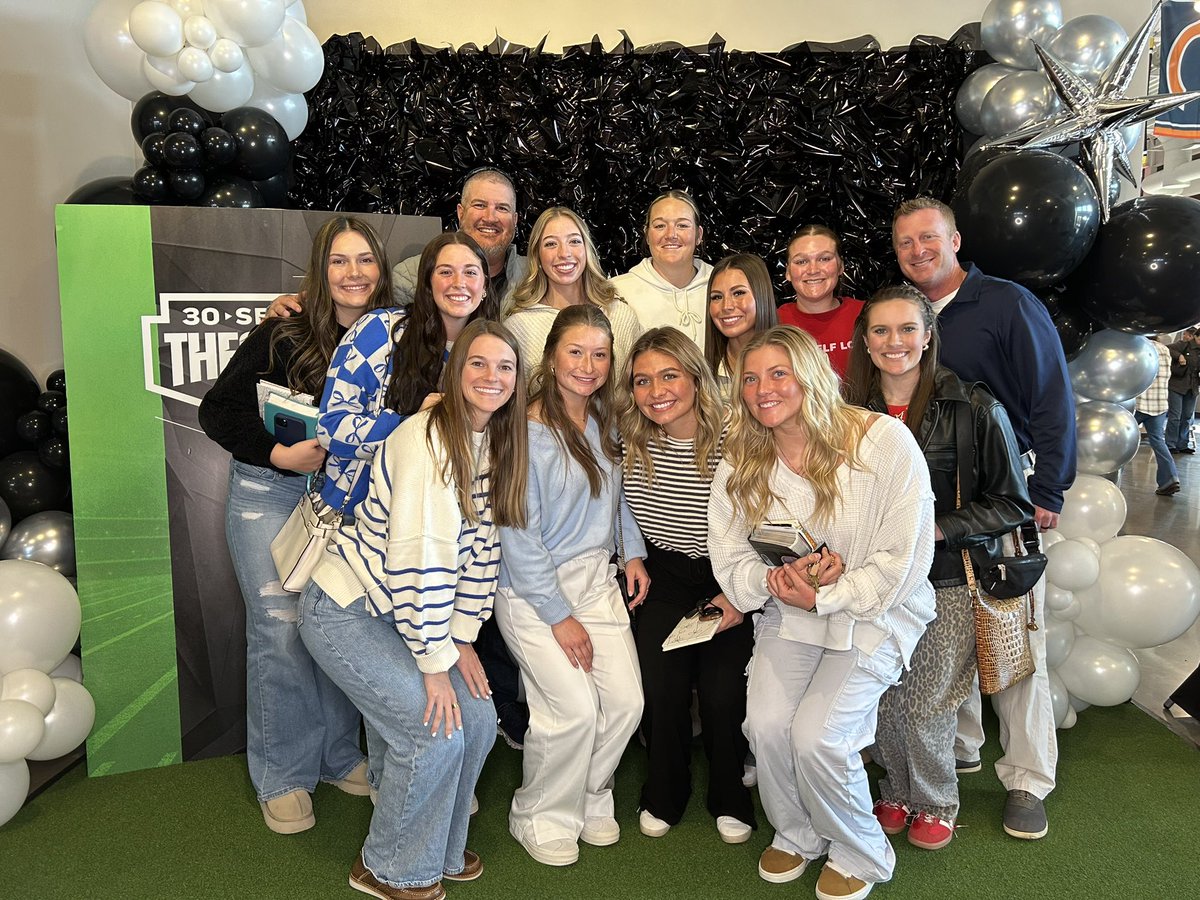 Heard an awesome message at <a href="/LifeChurchEDM/">LifeChurch Edmond</a> this morning! Love our team! #30SecondTheology #RollChos