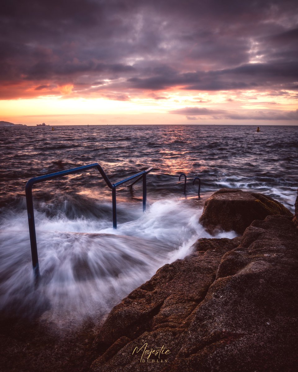 majestic_dublin's tweet photo. A long exposure of the 40 ft at sunrise 
#fortyfoot #40ft #dublin #ireland #dunlaoghaire #sandycove https://t.co/7wjBpcV2jc