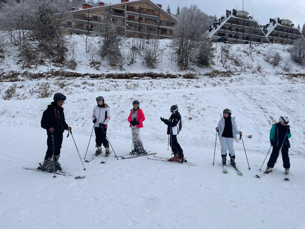 RosshallSki (@rosshallski) on Twitter photo Day one complete! Pupils worked incredibly hard and have already progressed so much ⛷️👏 rounded off with a quiz night .. staff won 🥇
<a href="/RosshallAcademy/">Rosshall Academy</a> <a href="/RosshallHWB/">Rosshall PE & Health</a> Day one complete! Pupils worked incredibly hard and have already progressed so much ⛷️👏 rounded off with a quiz night .. staff won 🥇
<a href="/RosshallAcademy/">Rosshall Academy</a> <a href="/RosshallHWB/">Rosshall PE & Health</a>