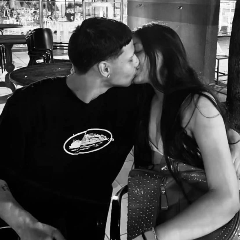 flpvs7's tweet photo. 0.1 mês de nós, eu te amo meu amor, obrigada por tudo. 🤍 https://t.co/pMXF2IXXdG