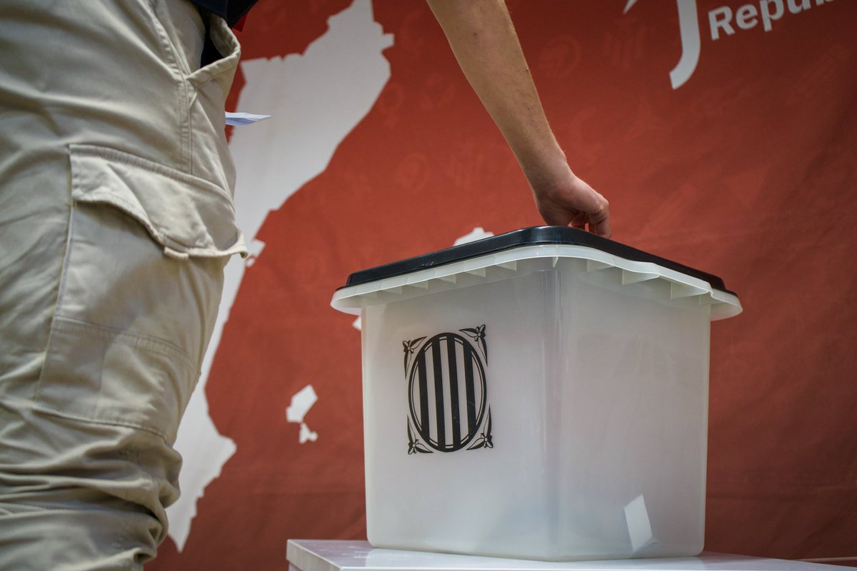 <a href="/PauVilassar/">Pau Morales Romero</a> <a href="/JoventRepublica/">Joventuts d’Esquerra Republicana</a> <a href="/andreugaya18/">Andreu Gaya</a> <a href="/glo_llobet/">Glòria Llobet</a> <a href="/LaiaGiros/">Laia Girós 🎗</a> <a href="/GerardGarridoG/">Gerard 🎗</a> <a href="/OnaVias/">Ona Martínez Viñas | ERC Terrassa</a> <a href="/mespasacardenas/">Mercè Espasa Cárdenas</a> <a href="/perezlozano/">Lluís Pérez Lozano</a> <a href="/FundacioIrla/">Fundació Irla</a> <a href="/Esquerra_ERC/">Esquerra Republicana</a> <a href="/llenguacat/">Plataforma per la Llengua</a> <a href="/Marta_Bolinches/">Marta Bolinches Chordà</a> 🟣 Diumenge d’Assemblea Regional.

Reforcem l’organització amb força i determinació. Ampliem la Permanent Regional i renovem els consellers/es nacionals, fent del <a href="/JoventRepublica/">Joventuts d’Esquerra Republicana</a> una eina útil per la transformació social.

💪 Organització i compromís per transformar el país!