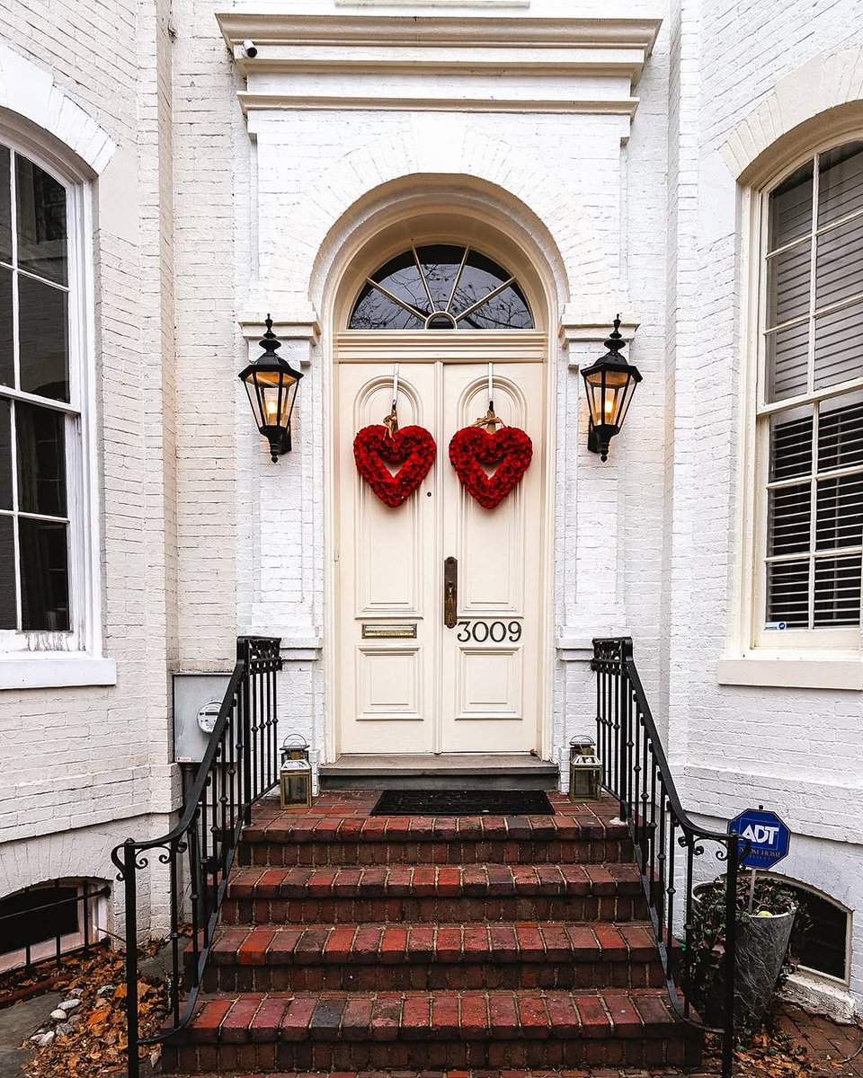 Georgetown BID (@georgetowndc) on Twitter photo A little love goes a long way. Let’s keep choosing kindness. ❤️ 🤍
📸: <a href="/thatjanebird/">Jane D'Angelo</a> on IG A little love goes a long way. Let’s keep choosing kindness. ❤️ 🤍
📸: <a href="/thatjanebird/">Jane D'Angelo</a> on IG