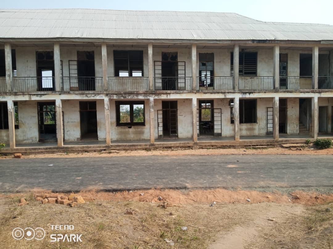 gaiuschibueze's tweet photo. We will commence the renovation and refurbishing of Ozuitem Community Secondary School, Abia State on the 17th of February. This is estimated to take us 4 weeks.

The school is quite large, and so we may not be able to fix everywhere. These places will give the current 363 students and more  a very convenient place to take their lessons and excel in life. We will also tidy up the entire school and imbibe the culture of cleanliness in the students.

We will experience a little bit challenge with water because the school and its environ has no borehole of any sort.

Someone from X has offered us his lovely home for the period and we appreciate it. We have engaged him and everything is good to go.

Join us in making a difference! Every donation, big or small, brings us closer to providing more children with the learning environment they deserve.

We will appreciate if you donate
• Account Name: South East Education Intervention
• Bank: WEMA
• Account Number: 7451470228