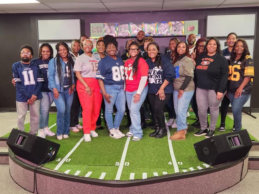 KrowLittle's tweet image. We did a choir for Super Bowl Sunday! 
#iLoveMyChurch
#GetLinked