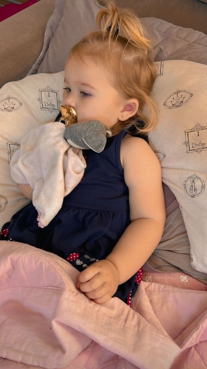 boa noite pessoal, fiquem com a Louise na tml de vcs 🥹