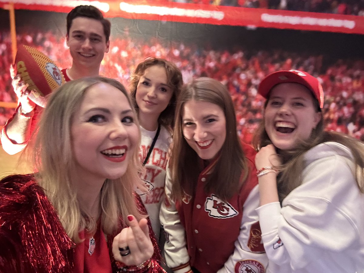Superbowl at ARRI Theater in Munich - This night will be legendary! Even met fellow Chiefties and traded friendship bracelets 😭🫶❤️🏈💛 #SuperBowl #rrlnfl