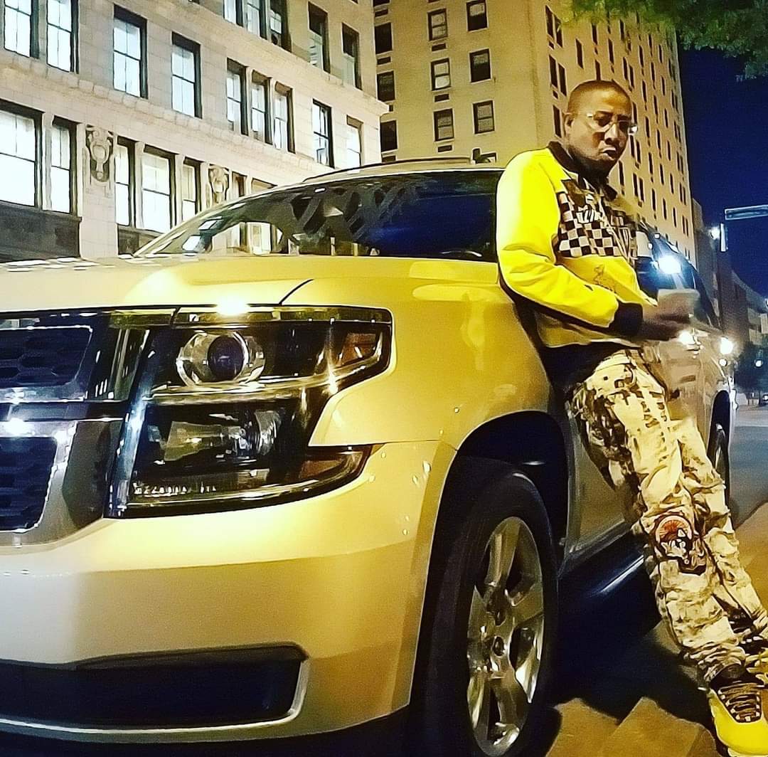 Jarokinghustle's tweet image. Posted like a thumb tack.. I don't work da TRAP I Run TRAP SWOOSH
youtu.be/xklAX4ovXB0?si…