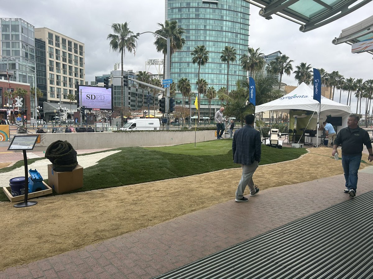 SizerJeremy's tweet photo. An unreal experience in San Diego. Lots to learn and lots of fun stuff to take in for the family. https://t.co/bBfyhaQ0vy