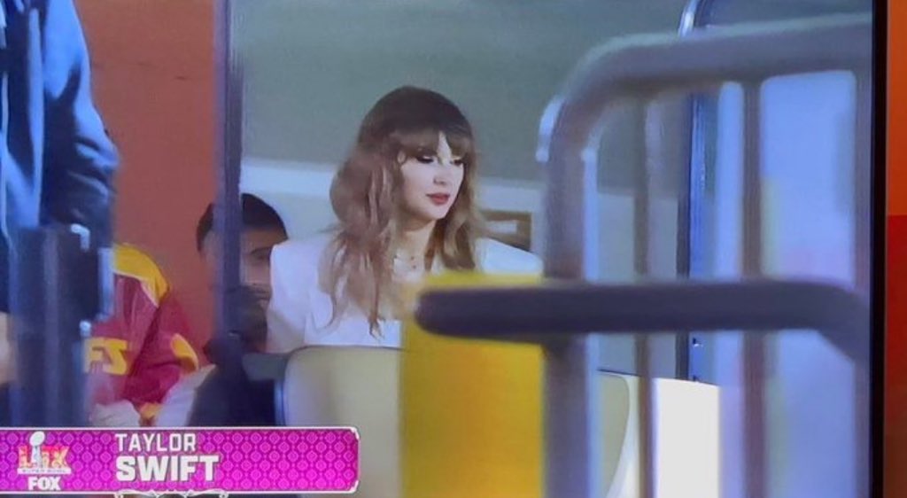 🚨 TAYLOR SWIFT HAS ARRIVED AT THE SUPER BOWL 2025! 🚨