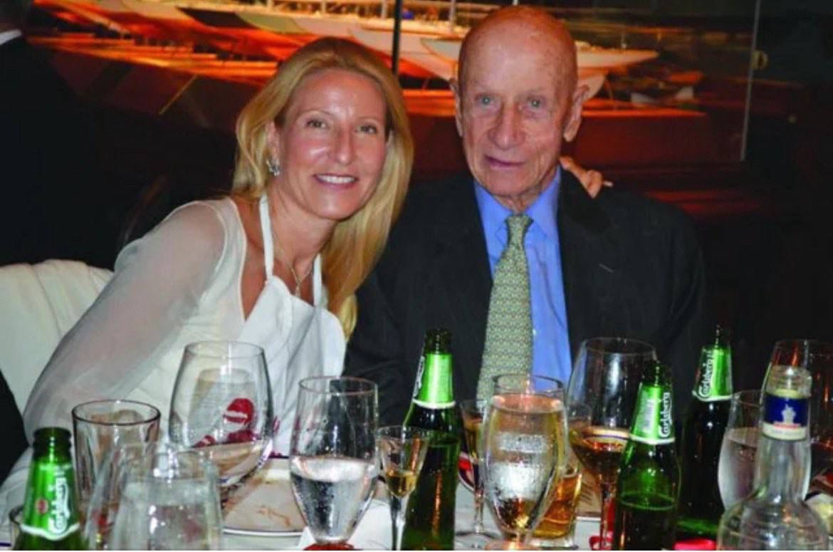 新中国联邦的老朋友，摩根先生去世了，享年94岁。 感谢摩根先生和他的家族给新中国联邦的帮助，包括参加新中国联邦的国庆活动为NFSC站台，和给喜联储提供的喜币区块链交易系统。  没有等到我们消灭共产党的那一天到来，摩根先生就走了，祝摩根先生一路走好。🙏🙏🙏