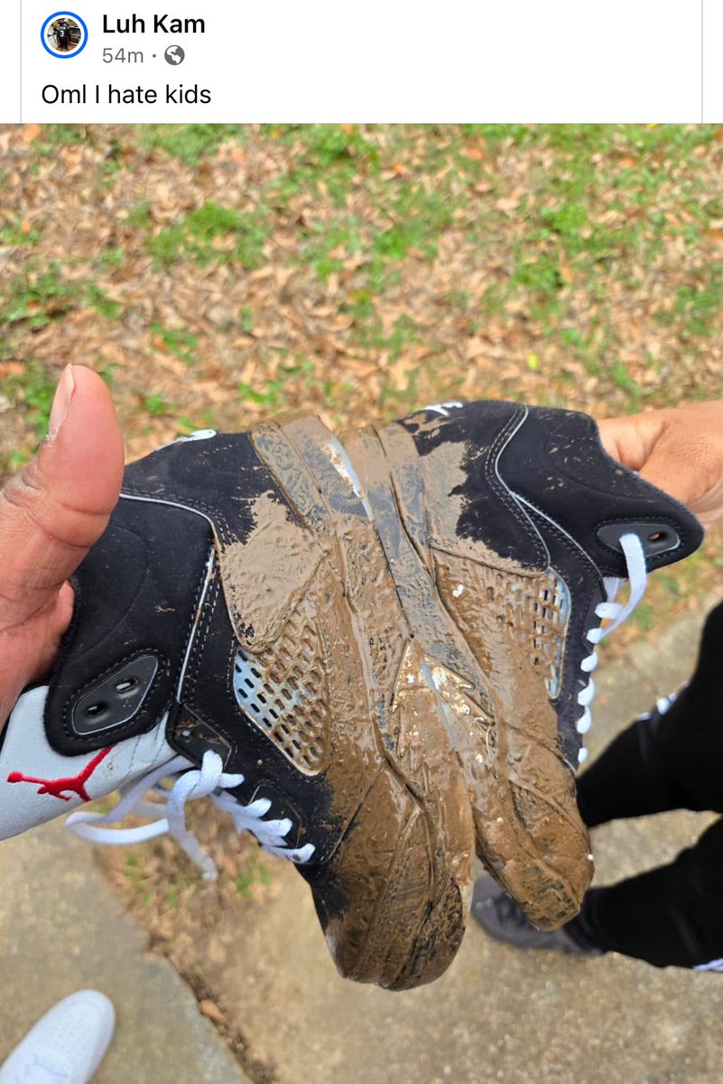 Rollitupk's tweet photo. I hate yo kid for you my nigga. Should’ve got that li nigga some heelys https://t.co/kXxtAT95Z1
