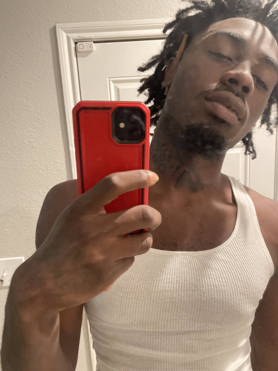 bullyher0's tweet photo. Hella drank 😩🪪 https://t.co/RVS7vBW20s