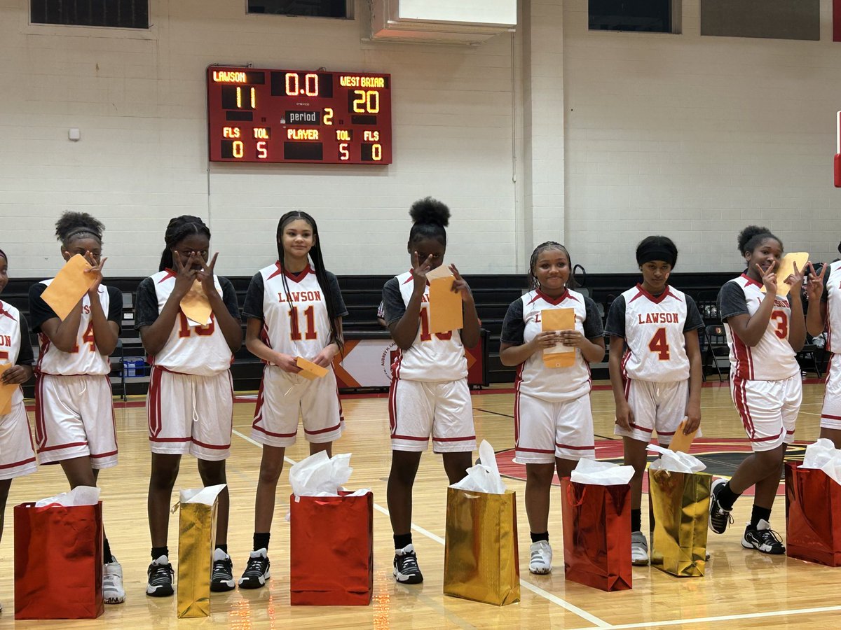The heart and hustle were undeniable. Onwards and upwards, #LadyTexans! 
#DominatingTheGame