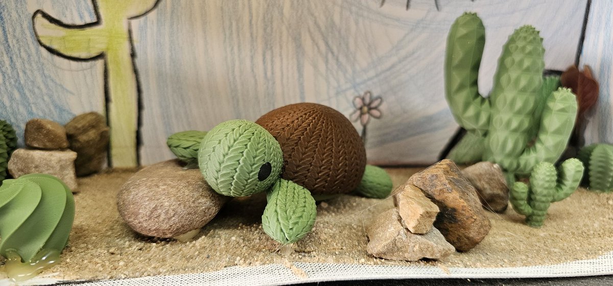 Rate my daughter's diorama... 1-10

                      💚🐢💚

... Only 10's and above accepted 😂