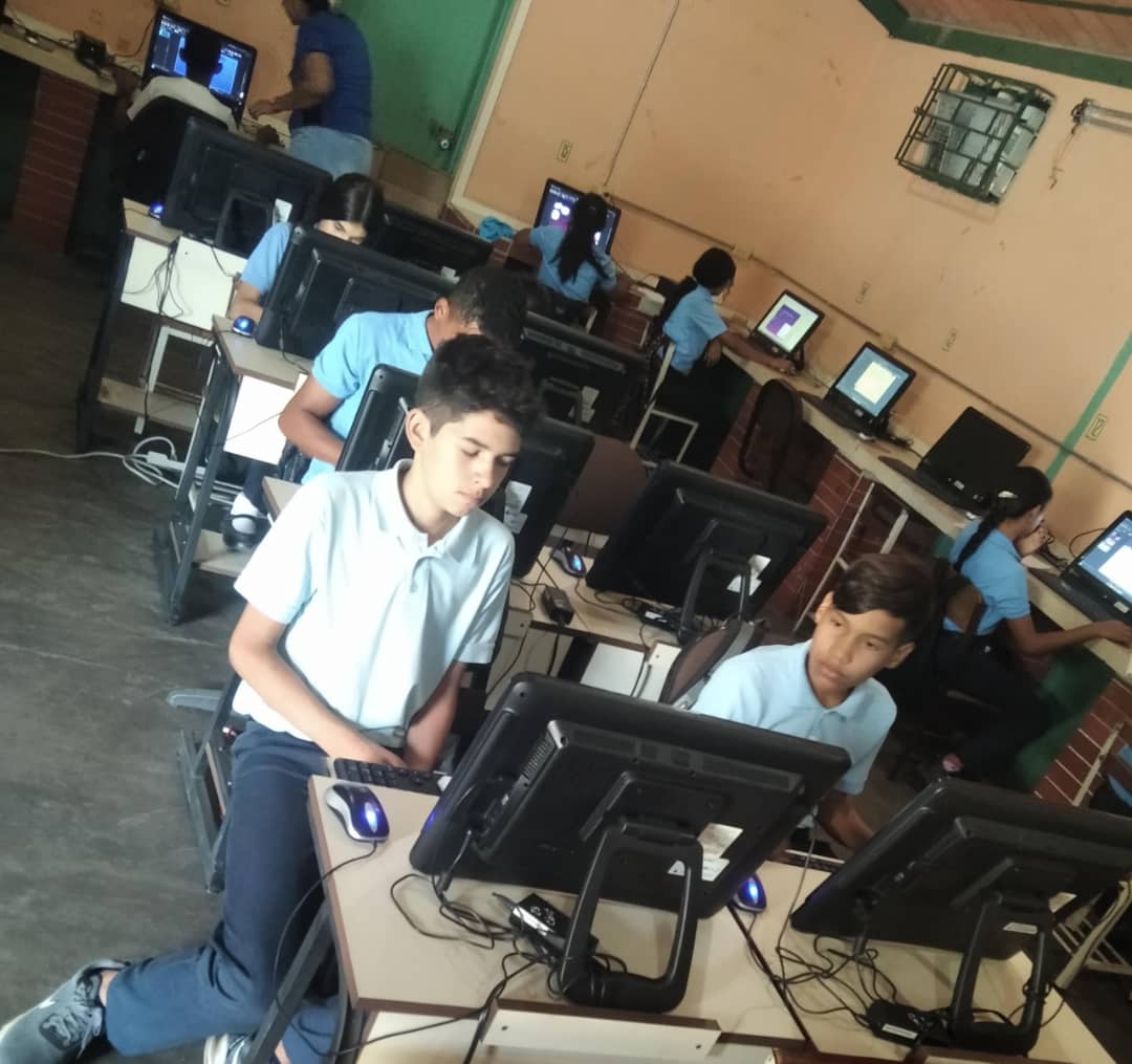 #09Feb | Fundabit impulsa la innovación educativa dentro y fuera de las aulas de clases, para formar ciudadanos competentes y comprometidos. ¡El futuro se construye hoy! 

#Fundabit24Años
#24AniversarioFundabit