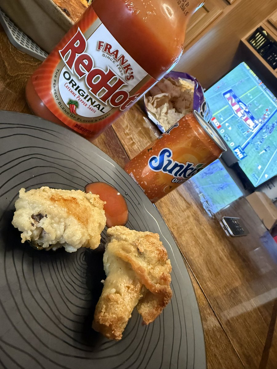 valopez's tweet image. Yup…nice and simple