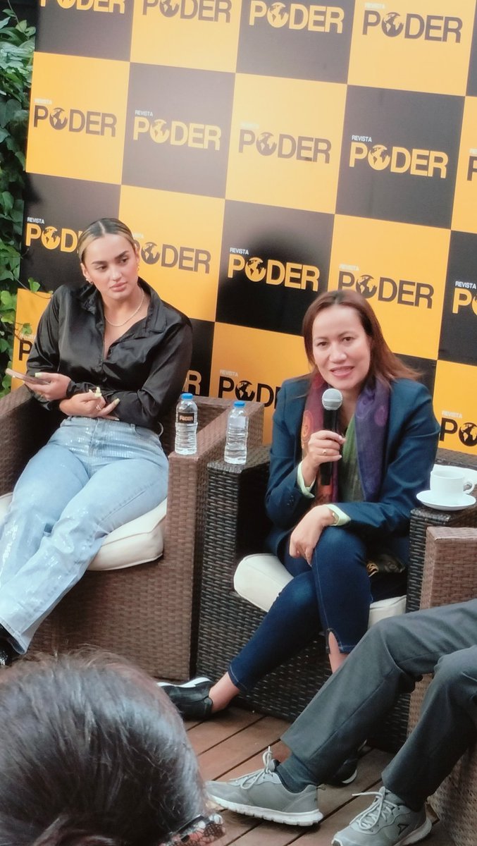 soyliliana10's tweet image. Hoy en el #DiaDelPeriodista, la Dra. @carolinacorcho estuvo como invitada en #RevistaPoder, hablando de algunos temas de interés nacional. 
&quot;Llegó el tiempo de las mujeres&quot;