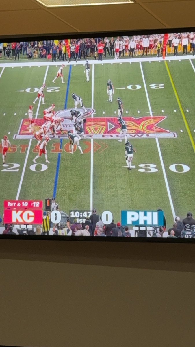 edhoneystone's tweet image. What in the actual fuck is this scorebug. This shit is atrocious.