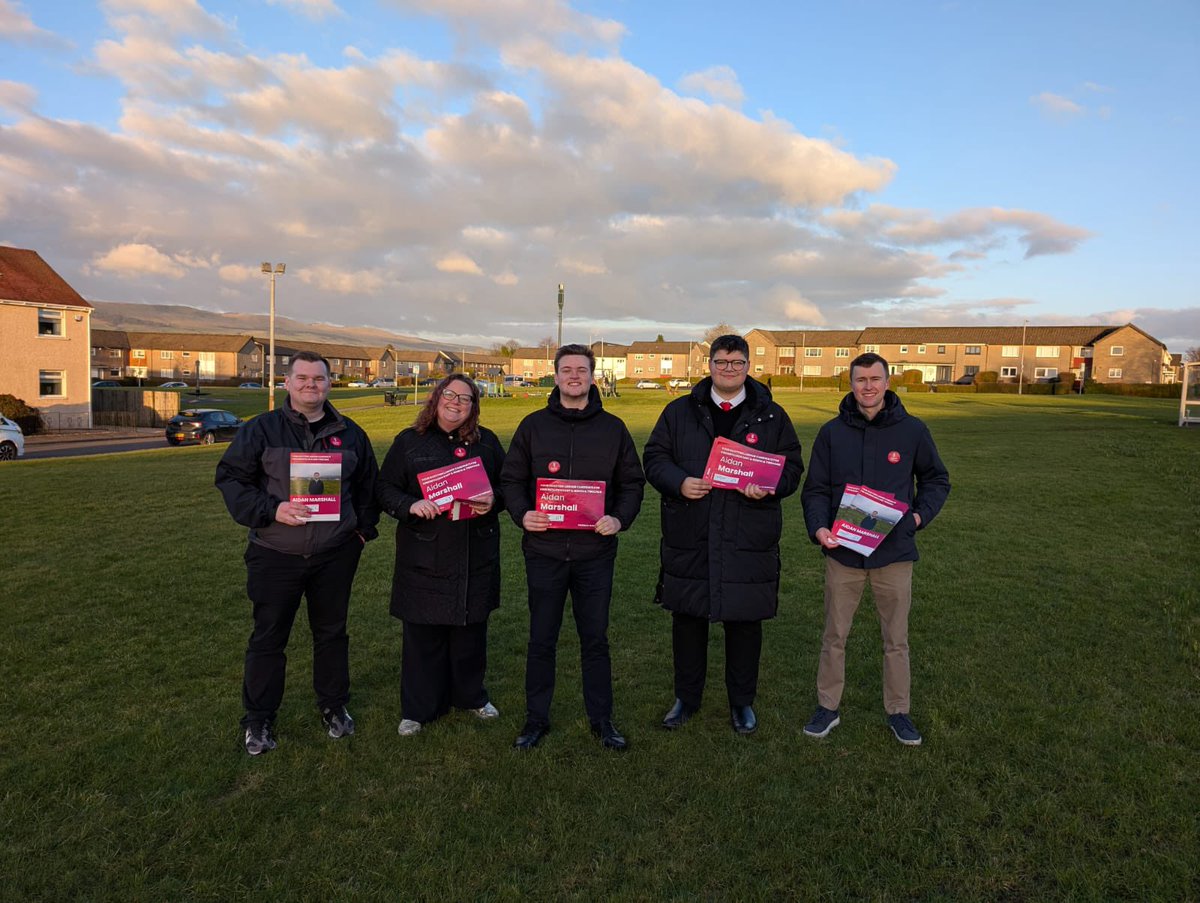 LabourAidan's tweet image. Less than a week to go until polling day here in Kirkintilloch East, North and Twechar!

People in our community feel let down by the SNP. Only @ScottishLabour can deliver the new direction our community needs.

Great to have @jackiebmsp and @johnadgrady join us this weekend!
