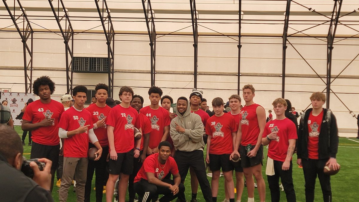 nathanwine15's tweet photo. Attended a great camp today, so happy to back on the field since my elbow injury. I got to work wth great coaches and great players. Thank you, Coach @EdOBrienCFB, for running a great camp again this year.  @Preps_247 https://t.co/XBoqxDigWg