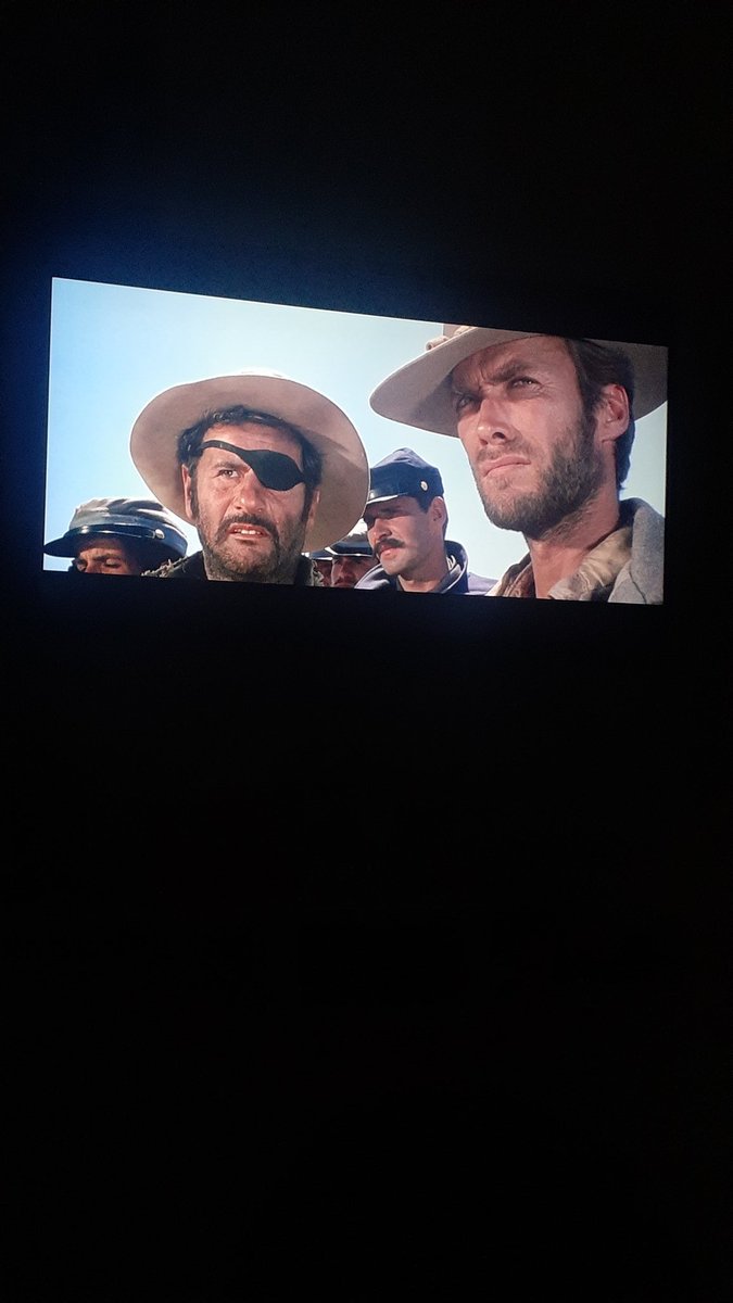 THOL1988's tweet photo. Revi a "Trilogia dos Dólares". A parceria entre Clint Eastwood e Sergio Leone é uma das melhores coisas que o cinema já produziu. 

"Três Homens em Conflito" é provavelmente o melhor Western de todos os tempos. Quase 3h de filme que passam voando. Uma verdadeira obra-prima! https://t.co/mVMrcjK9yS
