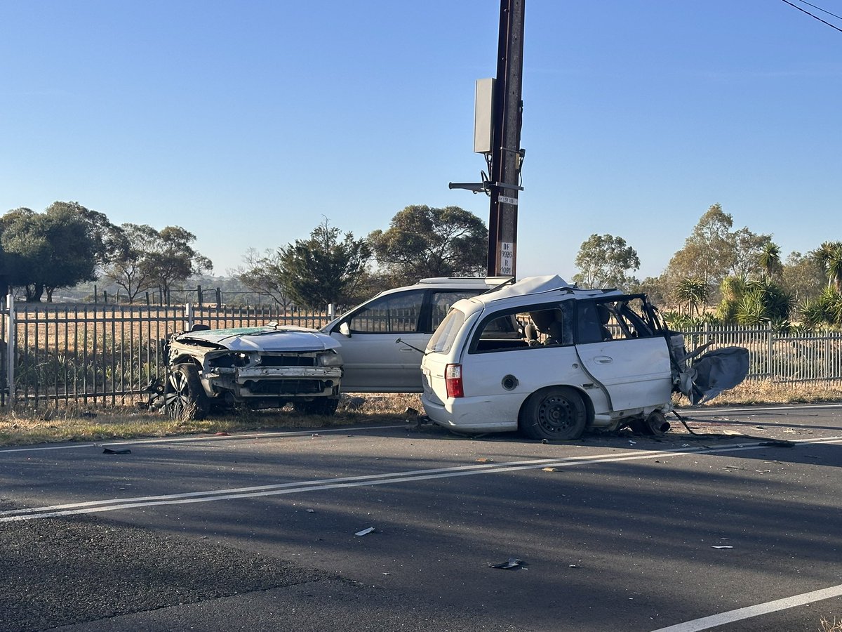Mitchell Sariovski (@msariovski) on Twitter photo A 35-year-old man has been killed after a horror smash at One Tree Hill. <a href="/7NewsAdelaide/">7NEWS Adelaide</a> #7NEWS A 35-year-old man has been killed after a horror smash at One Tree Hill. <a href="/7NewsAdelaide/">7NEWS Adelaide</a> #7NEWS
