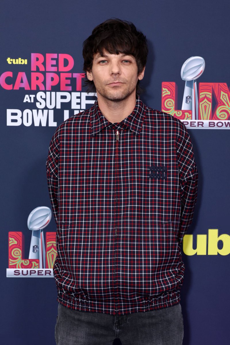 ¡Louis Tomlinson en el Super Bowl hoy!