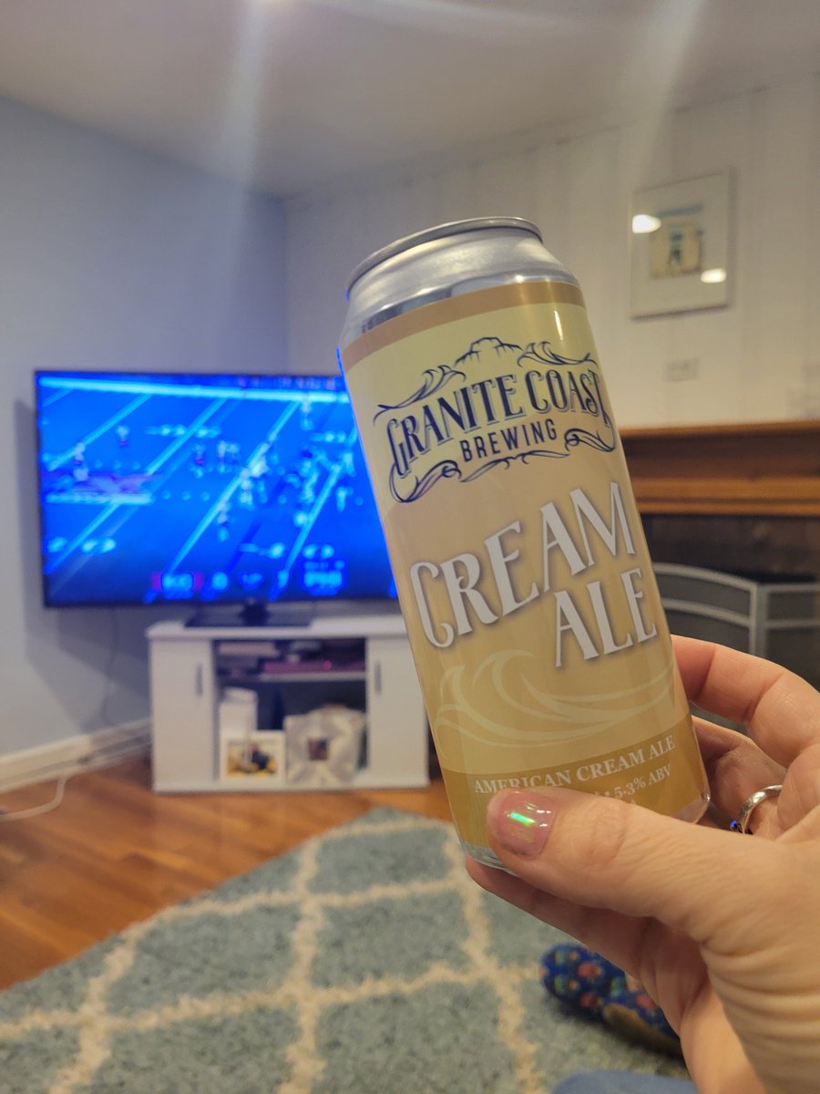 Game time!

#beer #superbowl #superbowlbeer #creamale #granitecoastbrewing