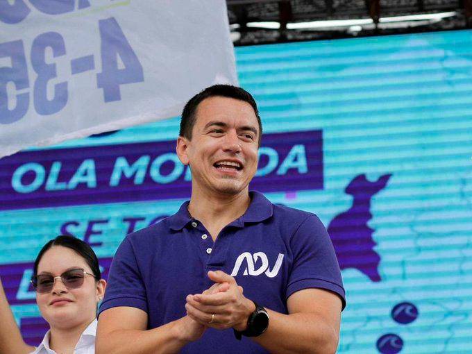 RESULTADOS OFICIALES
Escrutado: 2.273 actas (5,5 %)

Noboa: 47,55 %
Luisa: 40.54 %
Iza: 5,3 %
A. González: 3 %

Fuente: CNE
#EleccionesEcuador2025 #Elecciones2025Ec