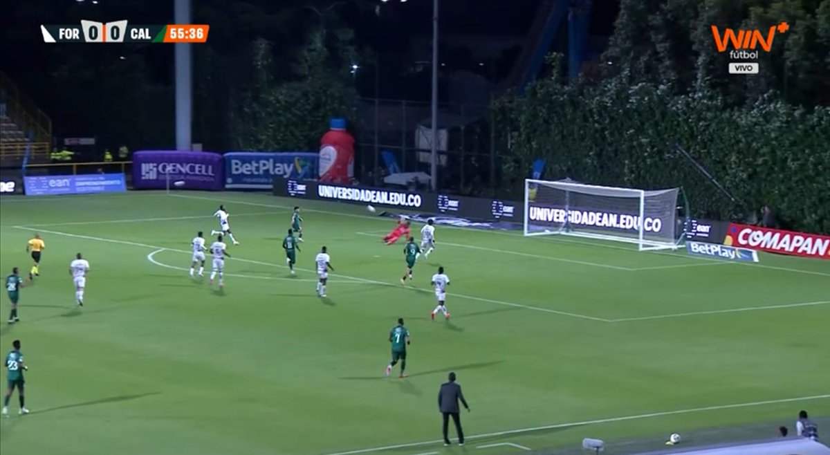 Increíble el gol que erra Graciano. Excelente Emiliano a un toque habilitándolo. Lo dejó mano a mano pero el mediocampista no pudo definir. Mucho mejor el Cali en este ST con un Jarlan más involucrado.