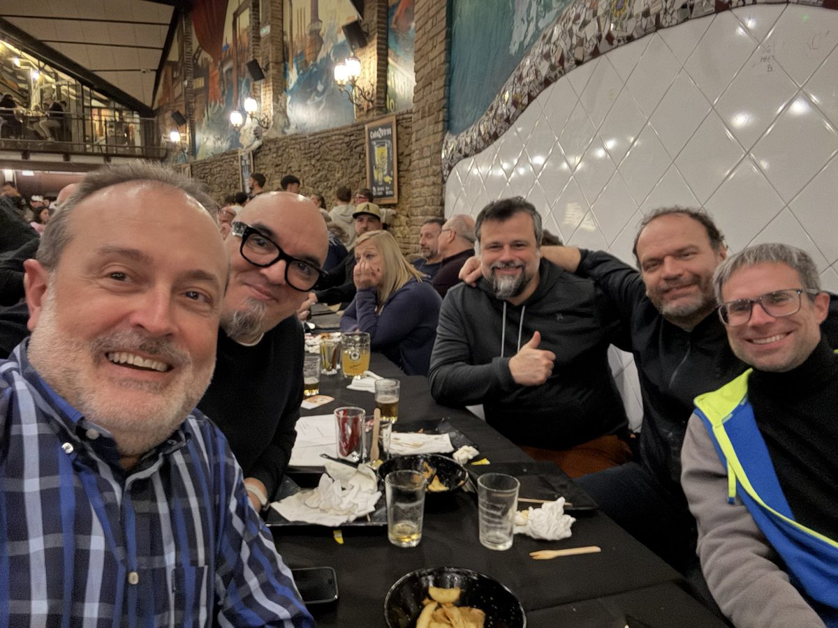 rafa99ref's tweet image. Superbowl night!