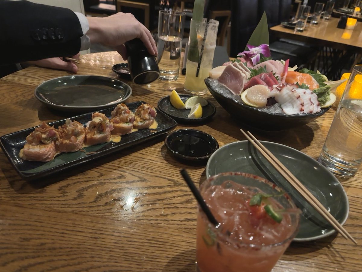 PerfectXscape's tweet image. A night in Vegas tastes even better with the right company 🍹