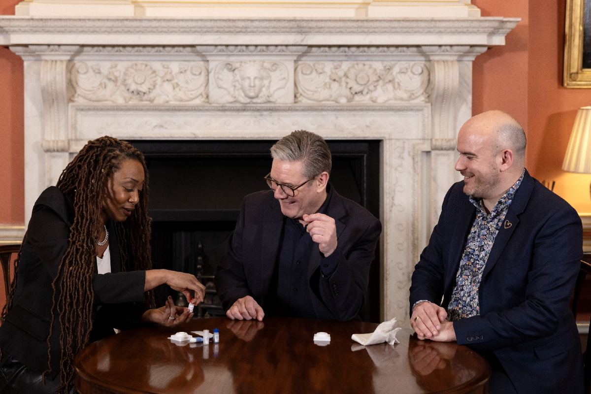 Terrence Higgins Trust (@thtorguk) on Twitter photo Kicking off National HIV Testing Week by making history!
<a href="/Keir_Starmer/">Keir Starmer</a> has become the first Prime Minister & G7 leader to take a public HIV test.
This week, anyone in England can order a free HIV self-test, just like the Prime Minister.
Get yours at startswithme.org.uk Kicking off National HIV Testing Week by making history!
<a href="/Keir_Starmer/">Keir Starmer</a> has become the first Prime Minister & G7 leader to take a public HIV test.
This week, anyone in England can order a free HIV self-test, just like the Prime Minister.
Get yours at startswithme.org.uk