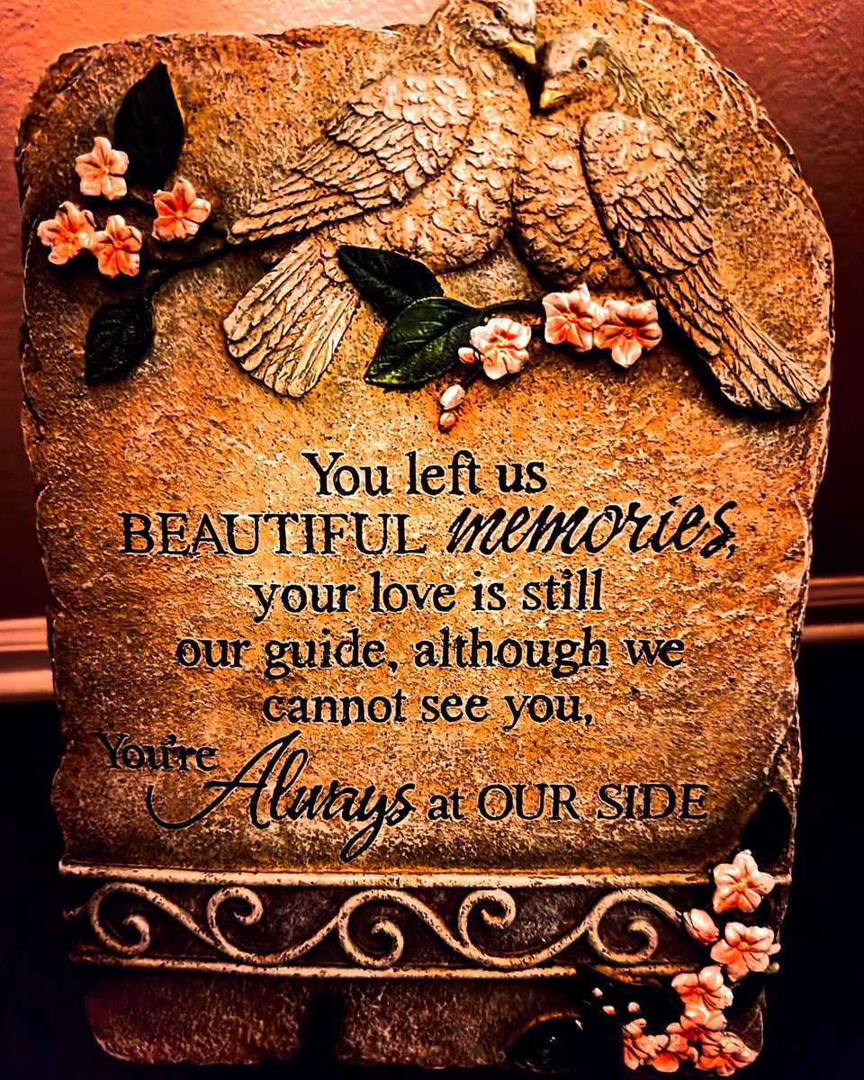 PrettyKBarbee's tweet photo. The skies look beautiful every day because Heaven cannot contain the beauty that you radiate. I miss you mom.  February 9, 2012. https://t.co/SXLalW1FWX